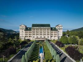 Qafqaz Riverside Hotel, hotelli kohteessa Gabala