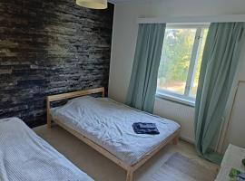 Rauhallinen kaksio, puusauna käytettävissä, hotel in Varkaus