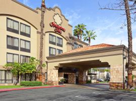 Hampton Inn Los Angeles/Arcadia, hotel cerca de Arboretum y jardines botánicos Los Angeles County, Arcadia