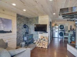 Secluded Jefferson Cabin with Deck and Mountain Views!