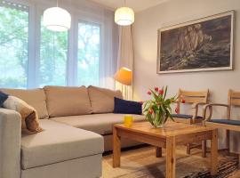 Captain's Cottage 110m2, near Sopot, beaches, with a garden, grill & free parking, nhà nghỉ dưỡng ở Gdańsk