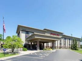 Hampton Inn Minneapolis/Eagan、イーガンにあるミネアポリス・セントポール国際空港 - MSPの周辺ホテル