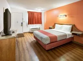 Motel 6-Dayton, OH - Englewood