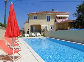 Apartments Villa Ela, Hotel in Umag