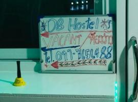 D 8 Hostel Success D Hostel Studio &Cafe’, zasebna nastanitev v mestu Don Sak