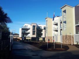 Apartments in Phillip Island Towers - Block C, viešbutis mieste Kausas