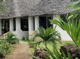 Mangos Villas - Lucia, hotel i Kilifi