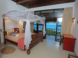 Blue Ocean Resort, room in Netolpitiya