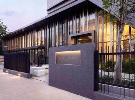 Studio unit @ Airport The Lennox, pet-friendly hotel in Accra
