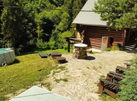 Bungalow in mauntains, hôtel à Slavsko