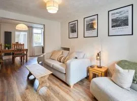 Church View Cottage & Secret Garden, Matlock - Now Hosted by StayHostSave
