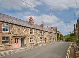 Church View Cottage & Secret Garden, Matlock - Now Hosted by StayHostSave