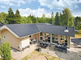 Amazing Home In Rrvig With 4 Bedrooms, Sauna And Wifi