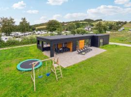Awesome Home In Lgstrup With Kitchen, hotel in Løgstrup