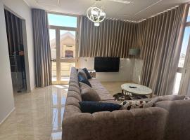 Luxury Rooftop Wifi, Ac, Outdoor Barbecue, luxe hotel in Rejiche