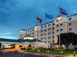 Hilton Garden Inn Oklahoma City Airport, хотел в Оклахома Сити