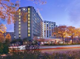 Hilton Rosemont Chicago O'Hare, hotel near Donald E Stephens Convention Center, Rosemont