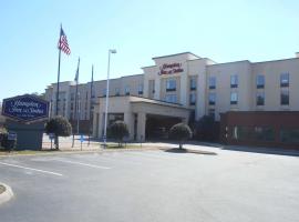 Hampton Inn & Suites Norfolk-Airport, hotel cerca de Aeropuerto internacional de Norfolk - ORF, Norfolk