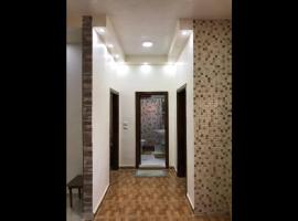 Your cozy apartment in Al-Karak, departamento en Kerak