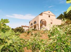 Lovely Apartment In Piana With Wifi, apartma v mestu Piana