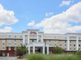 Hampton Inn & Suites Poughkeepsie, hotel perto de Museu Infantil de Mid Hudson, Spackenkill