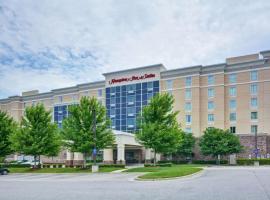 Hampton Inn & Suites Crabtree, hotel cerca de Wake Research Associates, Raleigh