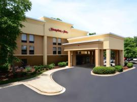 Hampton Inn Raleigh/Town of Wake Forest, hotell sihtkohas Wake Forest