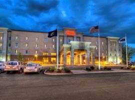 Hampton Inn & Suites Rochester/Henrietta, хотел в Рочестър