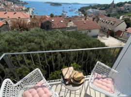 Apartments old town Hvar sea view，赫瓦爾的飯店