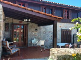 CASA DE MADEIRA E PEDRA, Hotel in Afife