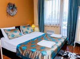 private apartment in a five-star hotel in Bansko, ξενοδοχείο στο Μπάνσκο
