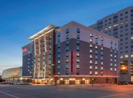 Hampton Inn & Suites Tulsa Downtown, Ok, hotel en Centro de Tulsa, Tulsa