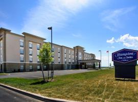 Hampton Inn & Suites Truro, NS, hótel í Truro