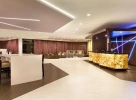 DoubleTree by Hilton Hotel Toronto Airport West: Mississauga şehrinde bir otel