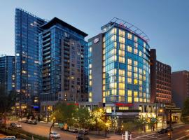 Hampton Inn & Suites, by Hilton - Vancouver Downtown, hotel near Waterfront Skytrain Station, Vancouver
