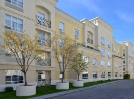 Hampton Inn & Suites by Hilton Calgary University NW, hotel in Calgary