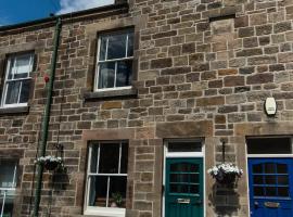 The Bell Chime, renovated 3 bedroom cottage in Matlock, hótel í Matlock Bank