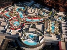 Las Vegas Hilton At Resorts World，拉斯維加斯冒險屋馬戲團附近的飯店