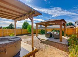 Prescott Valley Retreat with Private Hot Tub!, holiday home in Prescott Valley