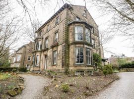 Central 2 Bed Ground floor Appt, hotel in Buxton