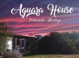 Aguara House Pedemonte Mendoza – domek górski w mieście Mendoza