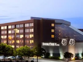 DoubleTree by Hilton Rochester