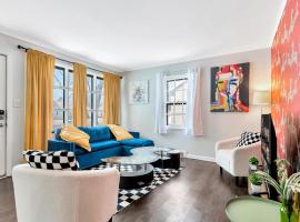 Vintage NYC Style & Pet Friendly Home, casa rústica em Oak Park