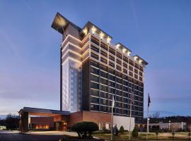 Doubletree By Hilton Raleigh Crabtree Valley, hotel in Raleigh