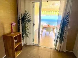 Suite Spacieuse 4 étoiles 77m2 vue mer Les Saintes