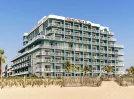 DoubleTree by Hilton Ocean City Oceanfront, kh&aacute;ch sạn c&oacute; bồn tắm n&oacute;ng ở Ocean City