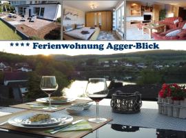 Privāta brīvdienu naktsmītne Exklusive Ferienwohnung 'Agger-Blick' mit großer Seeblick-Terrasse & Sauna pilsētā Gumersbaha