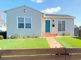 Crown Point Home w/ Cowboy Pool 2 Blocks to Bay