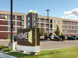 Home2 Suites by Hilton Fort St. John、フォート・セント・ジョンのホテル