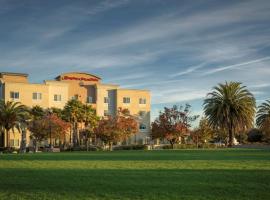 Hampton Inn & Suites Suisun City Waterfront, hotel v destinaci Suisun City
